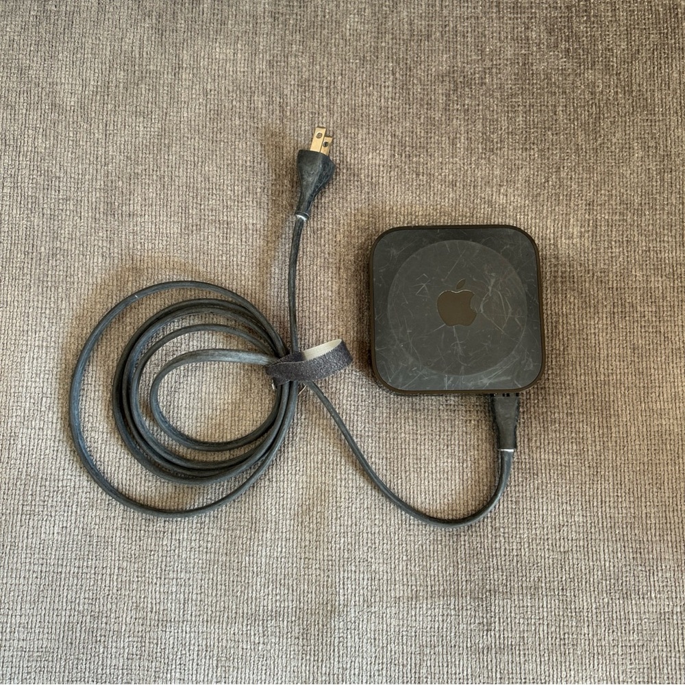Apple TV (3rd Generation) HD Media Streamer - A1427- W/ Power Cord No Remote